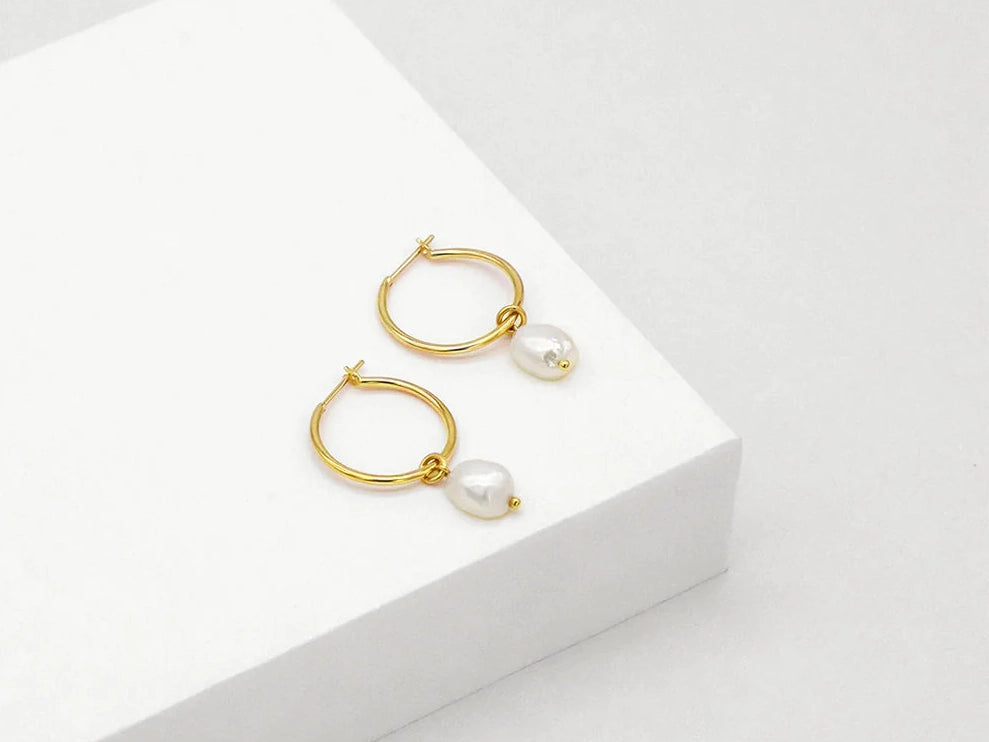 Small hoop 2025 earrings nz