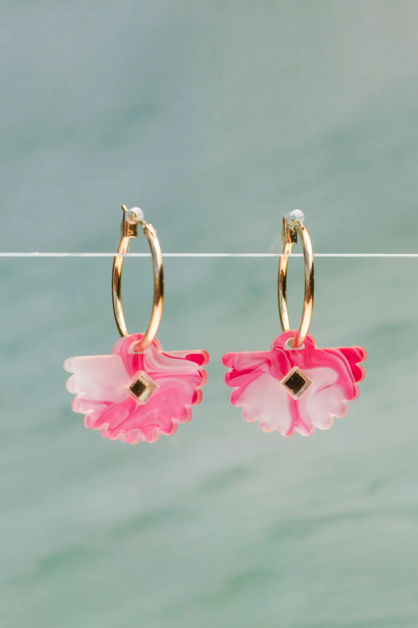 Hagen + Co marbeled pink acrylic Fantail dangle earrings