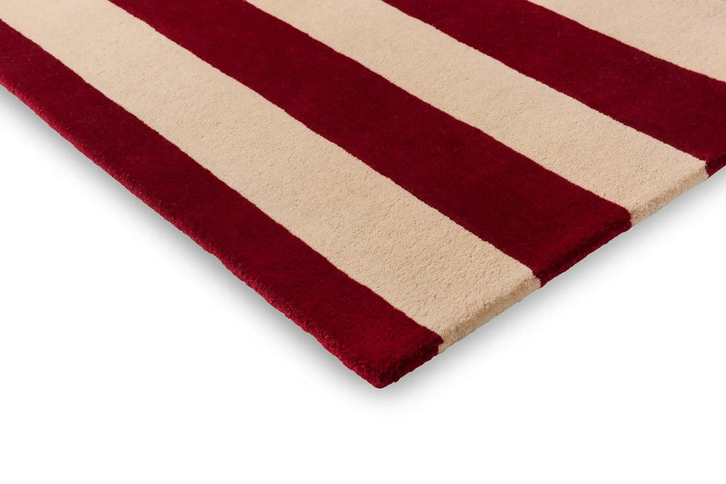 Close up corner view of the The Marimekko Ralli wool floor rug 